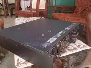 2000 W බෙරින්ජර් ඇම්ප්