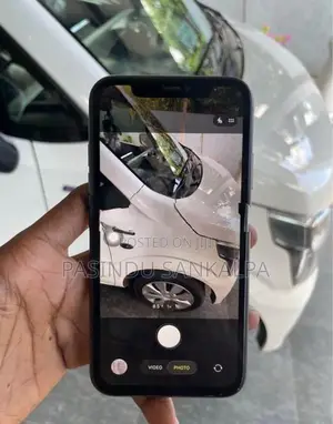 Apple iPhone 11 (Used)