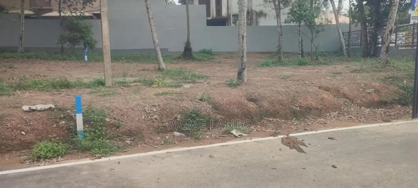 Battharamulla Valuable Land for Sale in Muwanhelawatta Road