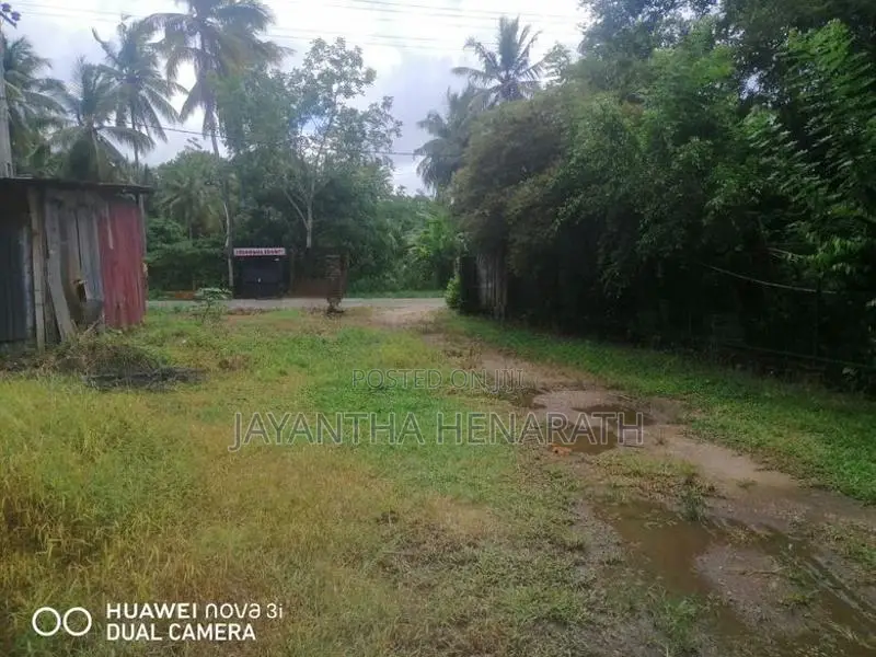Land for Sale Naiwala Veyangoda