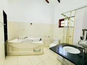 Elegant Modern Living in Heart of Kotte – Fully Furnished 4BR Beauty