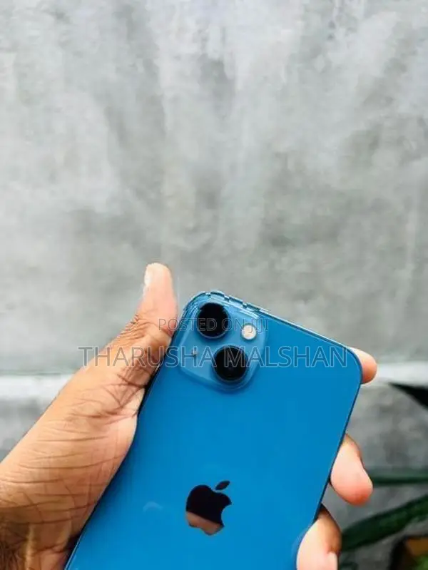 Apple iPhone 13 (Used)