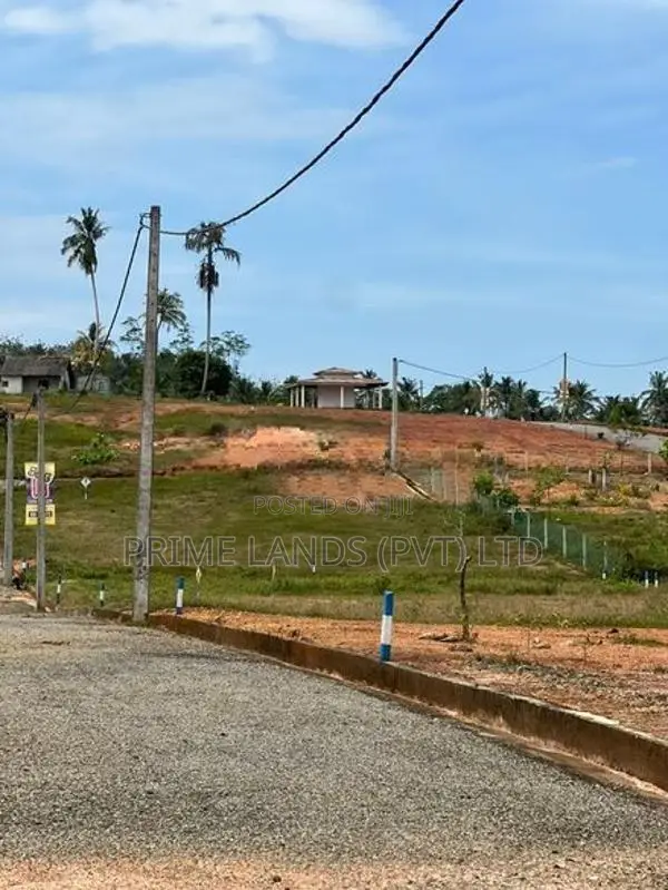 Land for Sale Aluthgama
