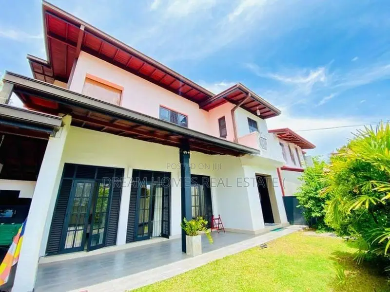12 Perches Modern Solid Built Family Home for Sale – Athurugiriya