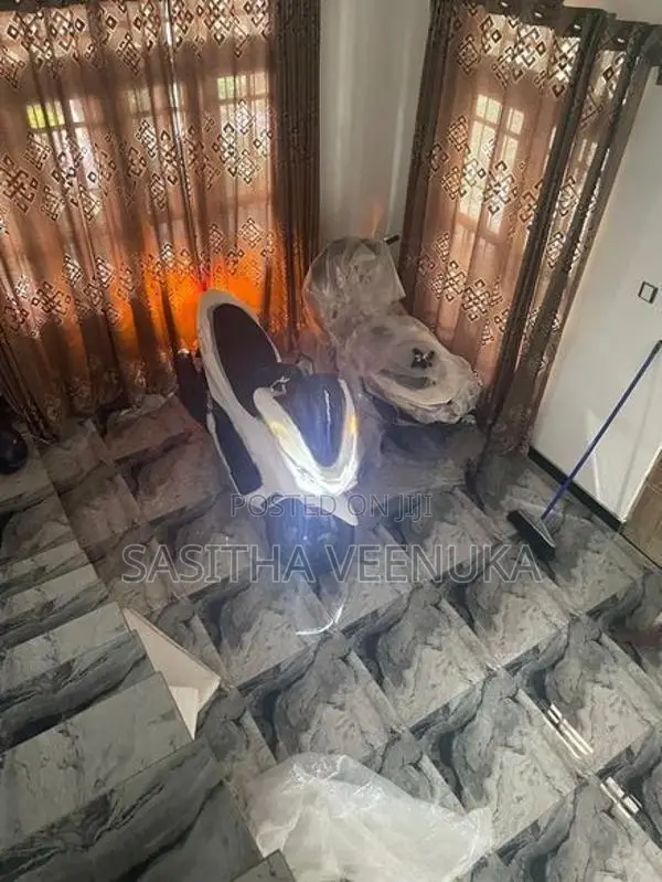 Honda PCX160 2025