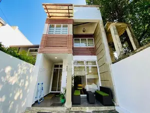 Two Storey House for Sale in Pelawatte Lake Road