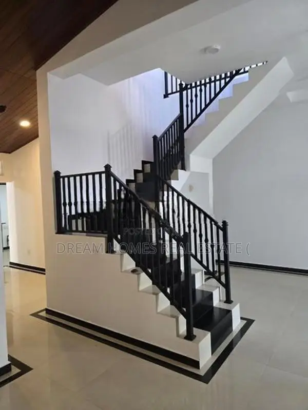 Home for Sale in Athurugiriya – Millennium City