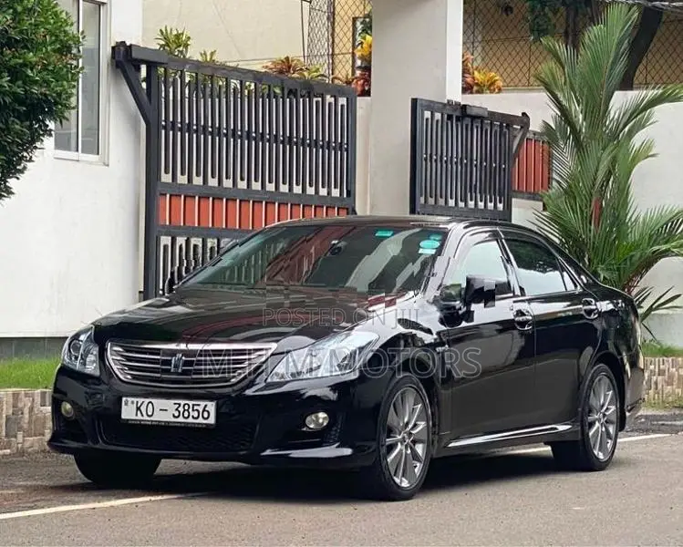 Toyota Crown Royal Saloon 2008
