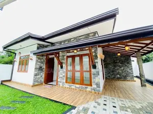 New Modern 3-Bedroom House – Athurugiriya