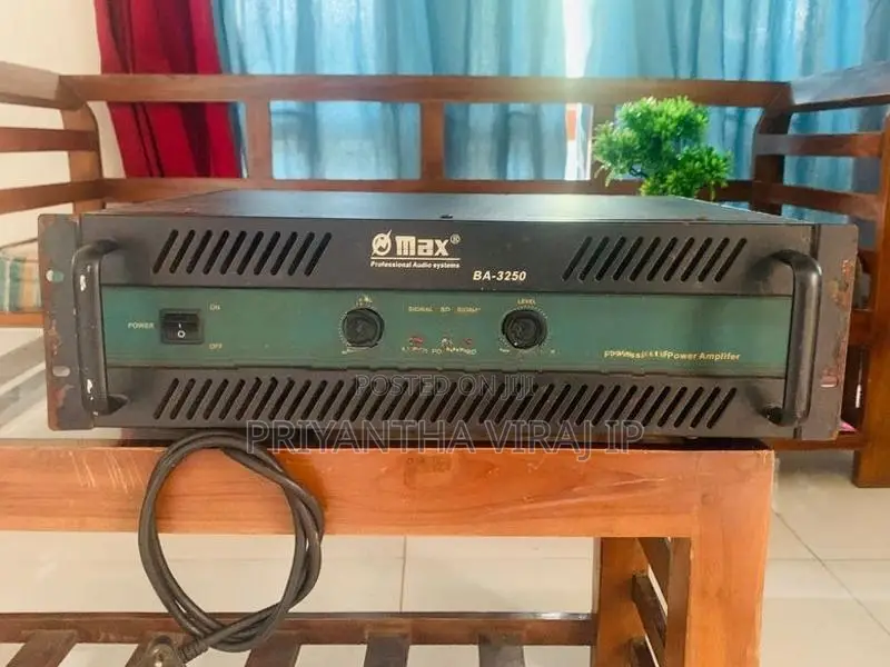 Max BA 3250 Power Amplifier