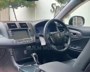 Toyota Crown Royal Saloon 2008