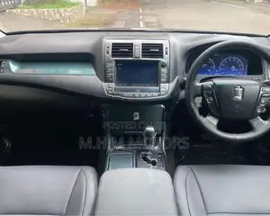 Toyota Crown Royal Saloon 2008