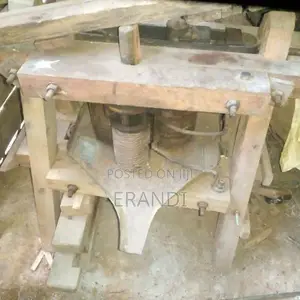 Ugas Mola Machine