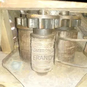 Ugas Mola Machine
