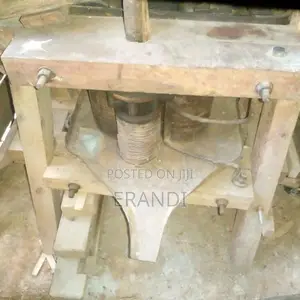 Ugas Mola Machine