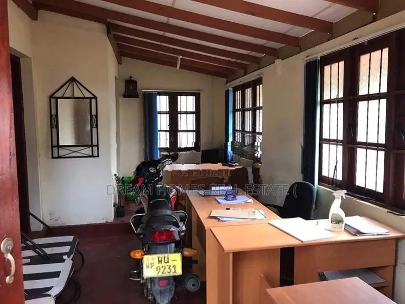 Prime Residential House in Malabe – Close to Highway Access