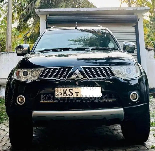 Mitsubishi Montero Sport 2011