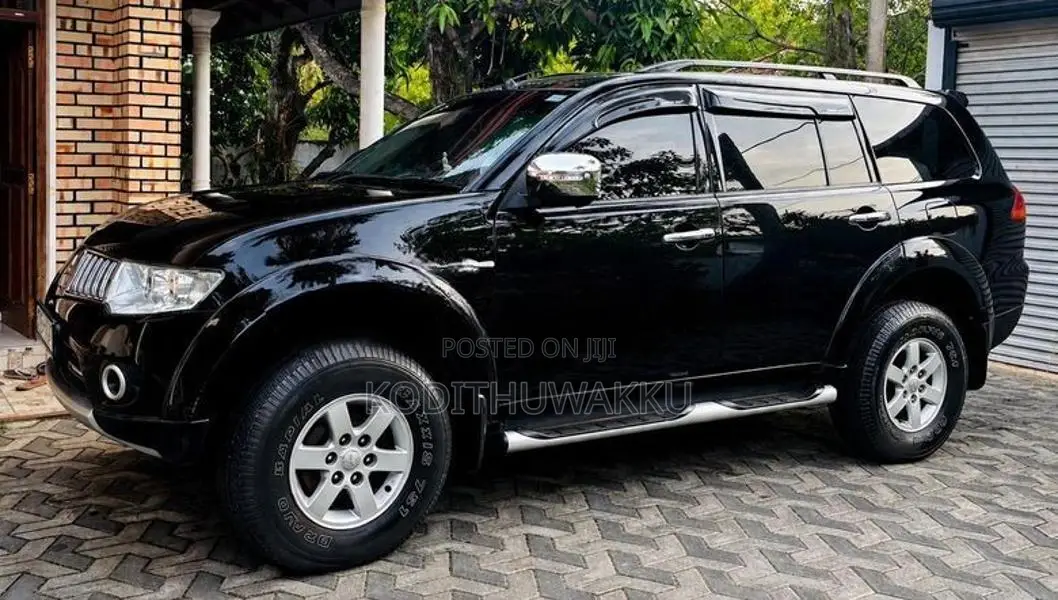 Mitsubishi Montero Sport 2011