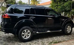 Mitsubishi Montero Sport 2011