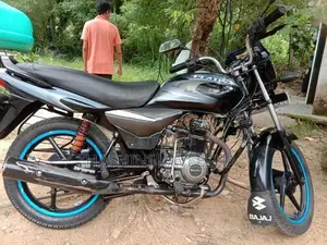 Bajaj Platina 2013