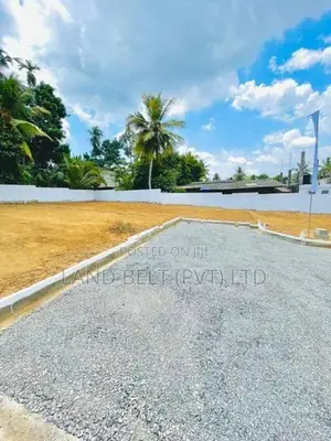 190 බස් පාරට ලගින් ඉඩමක් පනාගොඩ