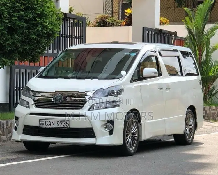 Toyota Vellfire 2012