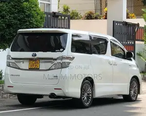 Toyota Vellfire 2012