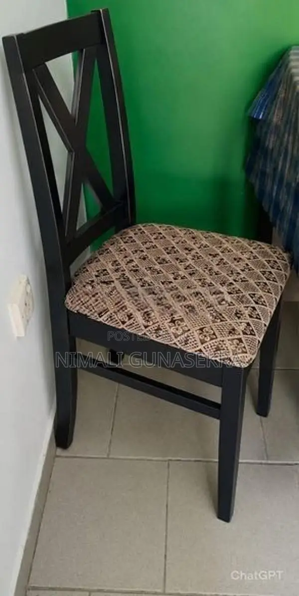 Damro Table with 6 Chairs