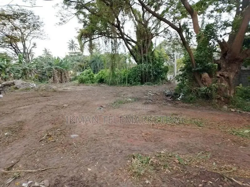 Land for Sale – Prime Commercial Location in Wattala (Hendala)