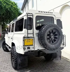 Land Rover Defender 1992