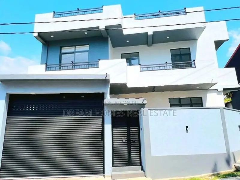 Brand New Luxury Two-Storey House for Sale – Piliyandala