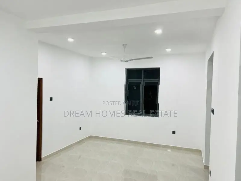 Brand New Luxury Two-Storey House for Sale – Piliyandala