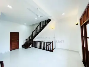 Brand New 3-Storey Luxury House for Sale – Makandana, Kesbewa