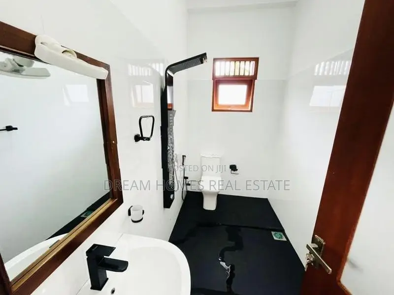 Brand New 3-Storey Luxury House for Sale – Makandana, Kesbewa