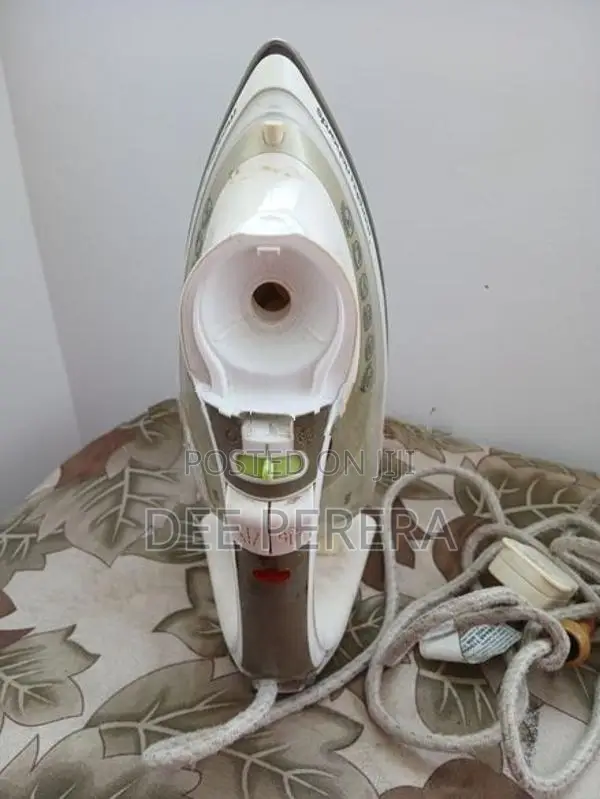 Used Morphy Richards Steam Iron