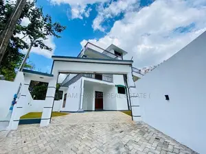 House for Sale in Athurugiriya – Close to All Amenities