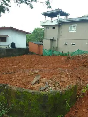 9.5 Perches Land Near Athurugiriya Junction