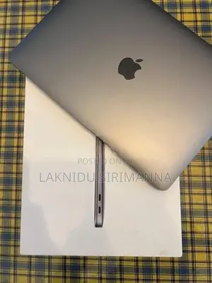 Apple MacBook Air M1