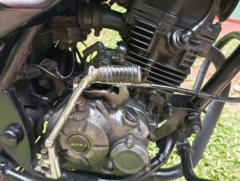 Bajaj Discover 150 2011