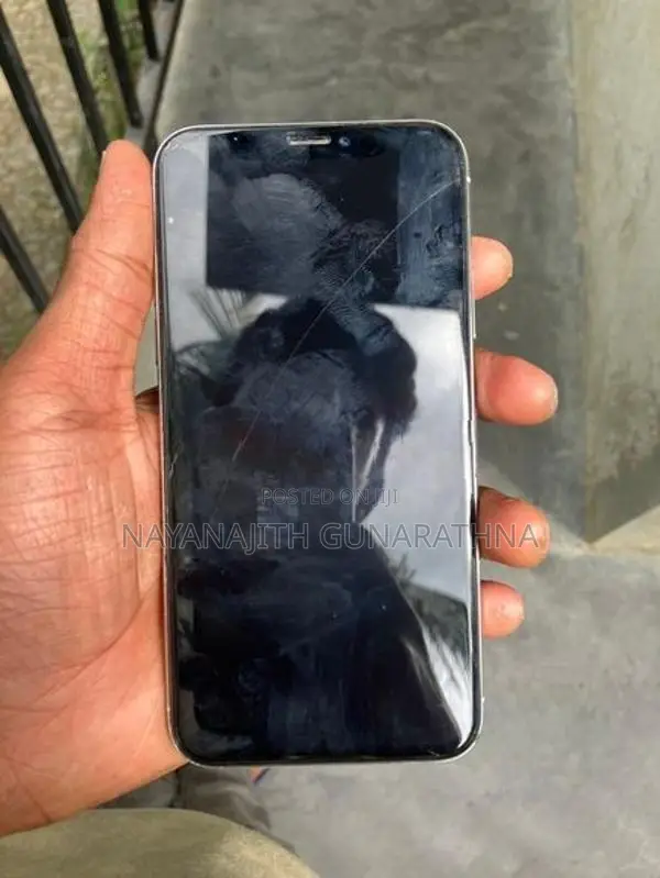 Apple iPhone X (Used)