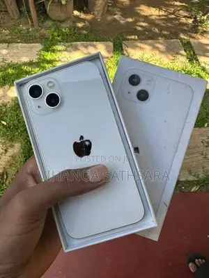 Apple iPhone 13 (Used)