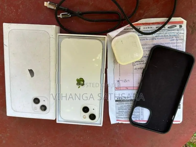 Apple iPhone 13 (Used)