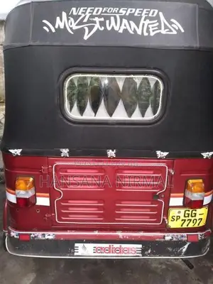 Bajaj RE 2000