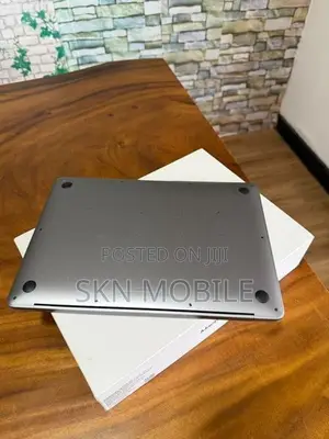 Apple MacBook M1 Air 8GB 256GB 13”