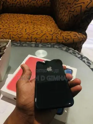 Apple iPhone 8 (Used)