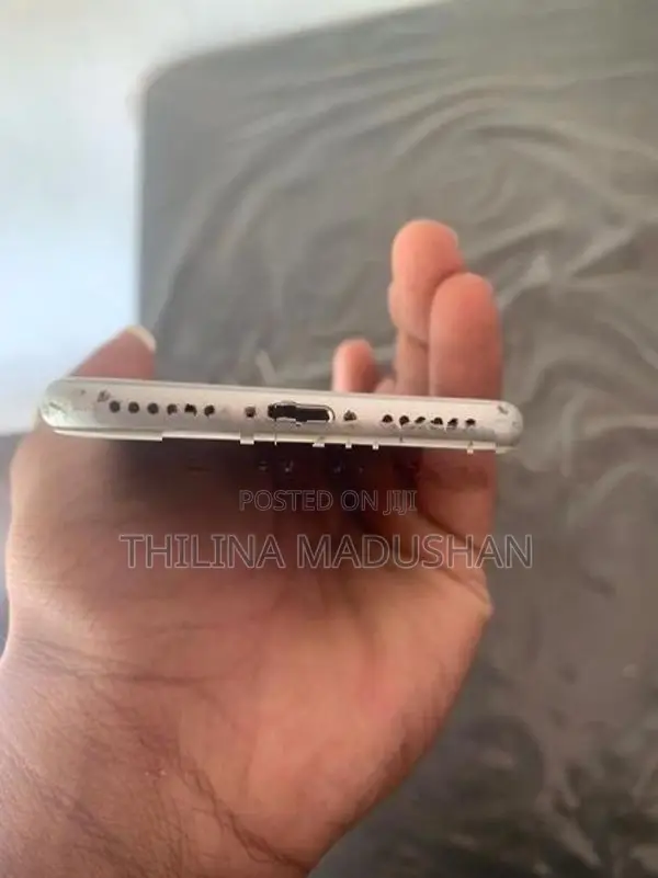 Apple iPhone 7 (Used)