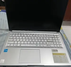 Asus Vivo Book Laptop