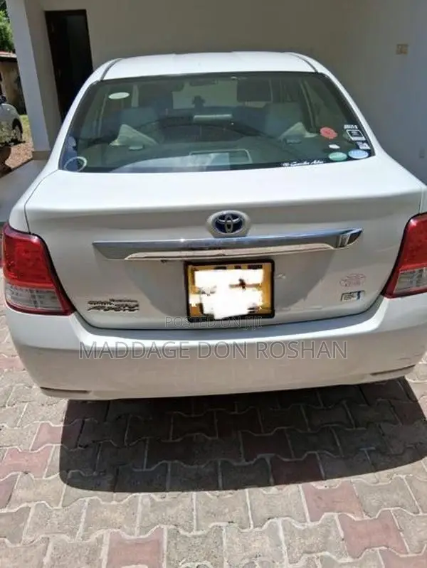 Toyota Axio 2015