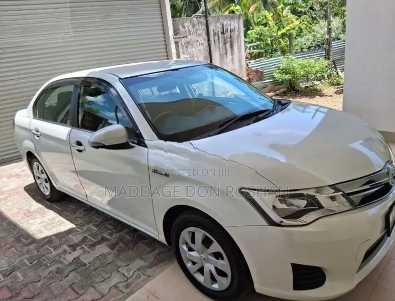 Toyota Axio 2015