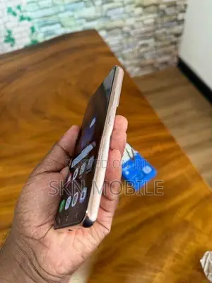 Samsung Galaxy S22 8GB 256GB 5G (Used)